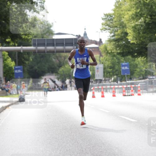 29.06.2025 - hella hamburg halbmarathon Jannik Wohlers http://msf.ph/oto/8152746 29.06.2025 09:32:04 Lombardsbrücke 14, 17, 21 meine-sportfotos.de