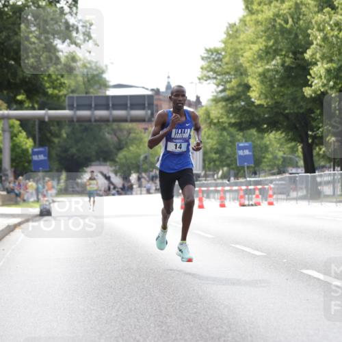 29.06.2025 - hella hamburg halbmarathon Jannik Wohlers http://msf.ph/oto/8152752 29.06.2025 09:32:04 Lombardsbrücke 14, 17, 21 meine-sportfotos.de