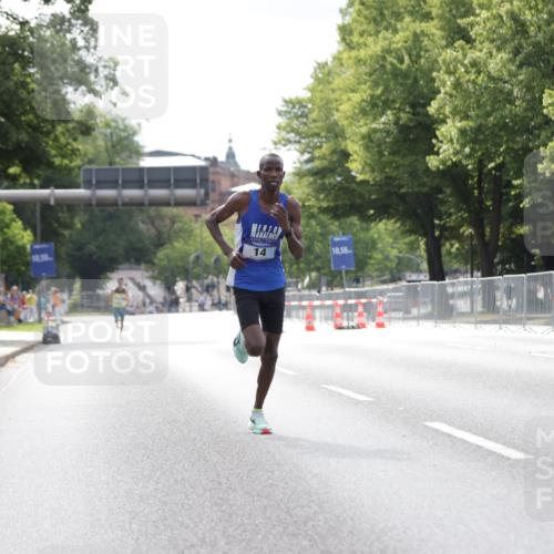 29.06.2025 - hella hamburg halbmarathon Jannik Wohlers http://msf.ph/oto/8152774 29.06.2025 09:32:04 Lombardsbrücke 14, 17, 21 meine-sportfotos.de