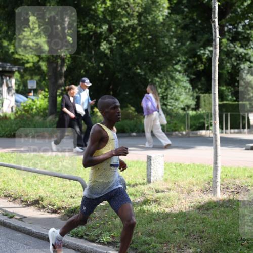 29.06.2025 - hella hamburg halbmarathon Yannick Fuchs http://msf.ph/oto/8152776 29.06.2025 09:59:21 20KM 7, 9, 16, 23 meine-sportfotos.de