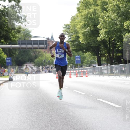 29.06.2025 - hella hamburg halbmarathon Jannik Wohlers http://msf.ph/oto/8152779 29.06.2025 09:32:04 Lombardsbrücke 14, 17, 21 meine-sportfotos.de