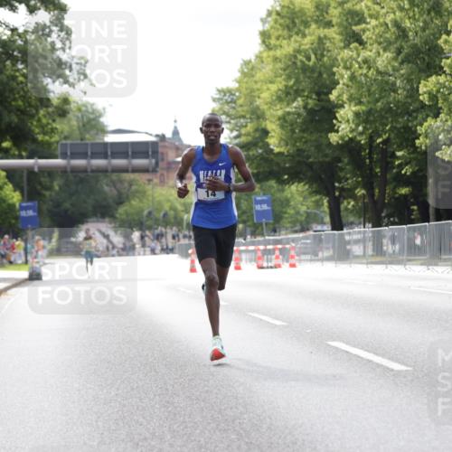 29.06.2025 - hella hamburg halbmarathon Jannik Wohlers http://msf.ph/oto/8152795 29.06.2025 09:32:04 Lombardsbrücke 14, 17, 21 meine-sportfotos.de