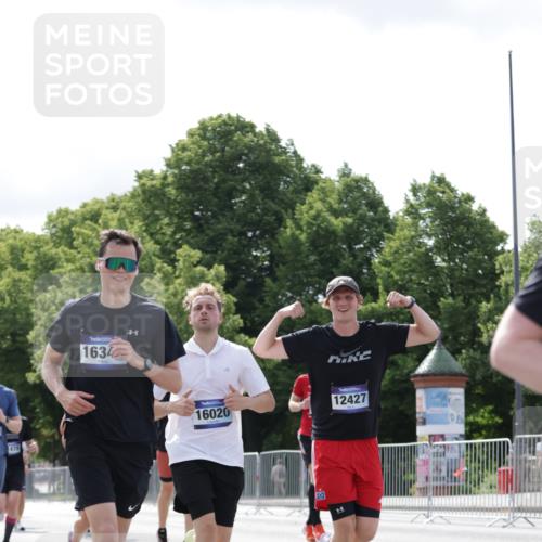 29.06.2025 - hella hamburg halbmarathon Jannik Wohlers http://msf.ph/oto/8152798 29.06.2025 10:15:29 Lombardsbrücke 1156, 1651, 2076, 2436, 3167, 4007, 5423, 7897, 7941, 7942, 8554, 8746, 8885, 9192, 9675, 9784, 10108, 10608, 11113, 11303, 11478, 11774, 11783, 11818, 12427, 12469, 12628, 13179, 13818, 13951, 14423, 14543, 14550, 14559, 15570, 15710, 15889, 15988, 16020, 16348, 16606, 16923, 17350, 17692, 18641, 18957, 19030 meine-sportfotos.de