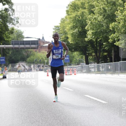 29.06.2025 - hella hamburg halbmarathon Jannik Wohlers http://msf.ph/oto/8152812 29.06.2025 09:32:04 Lombardsbrücke 14, 17, 21 meine-sportfotos.de