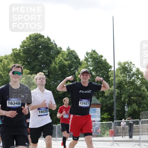 29.06.2025 - hella hamburg halbmarathon Jannik Wohlers http://msf.ph/oto/8152819 29.06.2025 10:15:29 Lombardsbrücke 1156, 1651, 2076, 2436, 3167, 4007, 5423, 7897, 7941, 7942, 8554, 8746, 8885, 9192, 9675, 9784, 10108, 10608, 11113, 11303, 11478, 11774, 11783, 11818, 12427, 12469, 12628, 13179, 13818, 13951, 14423, 14543, 14550, 14559, 15570, 15710, 15889, 15988, 16020, 16348, 16606, 16923, 17350, 17692, 18641, 18957, 19030 meine-sportfotos.de