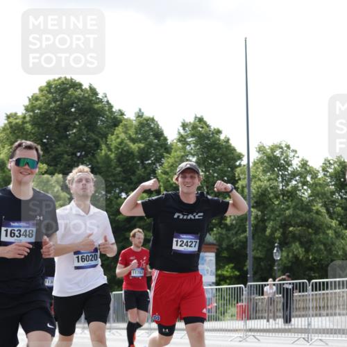 29.06.2025 - hella hamburg halbmarathon Jannik Wohlers http://msf.ph/oto/8152827 29.06.2025 10:15:29 Lombardsbrücke 1156, 1651, 2076, 2436, 3167, 4007, 5423, 7897, 7941, 7942, 8554, 8746, 8885, 9192, 9675, 9784, 10108, 10608, 11113, 11303, 11478, 11774, 11783, 11818, 12427, 12469, 12628, 13179, 13818, 13951, 14423, 14543, 14550, 14559, 15570, 15710, 15889, 15988, 16020, 16348, 16606, 16923, 17350, 17692, 18641, 18957, 19030 meine-sportfotos.de
