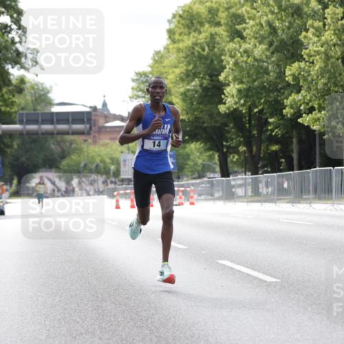 29.06.2025 - hella hamburg halbmarathon Jannik Wohlers http://msf.ph/oto/8152830 29.06.2025 09:32:05 Lombardsbrücke 14, 17, 21 meine-sportfotos.de