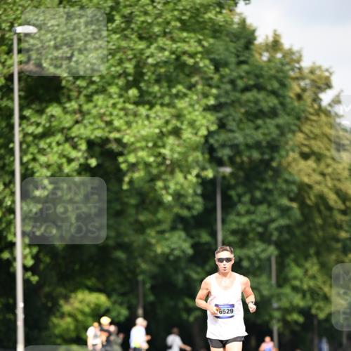 29.06.2025 - hella hamburg halbmarathon Dr. Thomas Lammeyer http://msf.ph/oto/8152850 29.06.2025 09:41:55 Kennedybrücke  meine-sportfotos.de