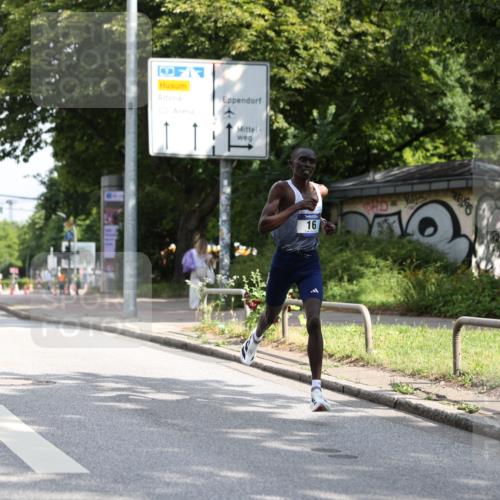 29.06.2025 - hella hamburg halbmarathon Yannick Fuchs http://msf.ph/oto/8152853 29.06.2025 09:59:35 20KM 16 meine-sportfotos.de