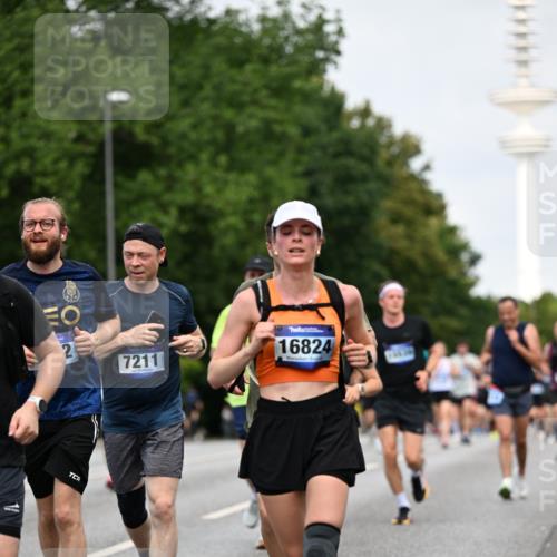 29.06.2025 - hella hamburg halbmarathon Dr. Thomas Lammeyer http://msf.ph/oto/8152855 29.06.2025 10:07:28 Kennedybrücke 1114, 1135, 1138, 1482, 1702, 1885, 2594, 2619, 2759, 2782, 2810, 3001, 3572, 3630, 4066, 4511, 4613, 4665, 6217, 6391, 7210, 7211, 7290, 7935, 8614, 9439, 9453, 9554, 10824 meine-sportfotos.de