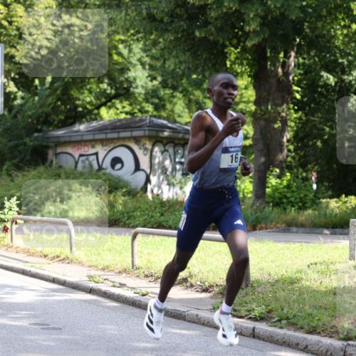 29.06.2025 - hella hamburg halbmarathon Yannick Fuchs http://msf.ph/oto/8152864 29.06.2025 09:59:36 20KM 16 meine-sportfotos.de