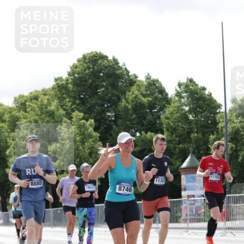 29.06.2025 - hella hamburg halbmarathon Jannik Wohlers http://msf.ph/oto/8152879 29.06.2025 10:15:30 Lombardsbrücke 1156, 1651, 2076, 2436, 3167, 4007, 4828, 5423, 7897, 7941, 7942, 8554, 8746, 8885, 9192, 9675, 9784, 10608, 11113, 11303, 11478, 11774, 11783, 11818, 12427, 12469, 12628, 13179, 13818, 13951, 14423, 14543, 14550, 14559, 15570, 15710, 15889, 15988, 16020, 16348, 16606, 16923, 17350, 17692, 18641, 18957, 19030 meine-sportfotos.de
