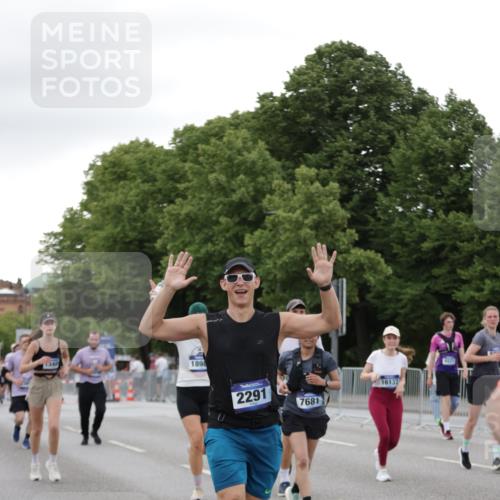 29.06.2025 - hella hamburg halbmarathon Jannik Wohlers http://msf.ph/oto/8152894 29.06.2025 10:52:40 Lombardsbrücke 2291, 2701, 2988, 3787, 4626, 6135, 6521, 7681, 9545, 10417, 10568, 10661, 11520, 11524, 11919, 12127, 12128, 13489, 13916, 13917, 14038, 14765, 14807, 14977, 14979, 16137, 16156, 16961, 18988 meine-sportfotos.de