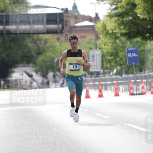 29.06.2025 - hella hamburg halbmarathon Jannik Wohlers http://msf.ph/oto/8152930 29.06.2025 09:32:11 Lombardsbrücke 14, 17, 19, 21 meine-sportfotos.de