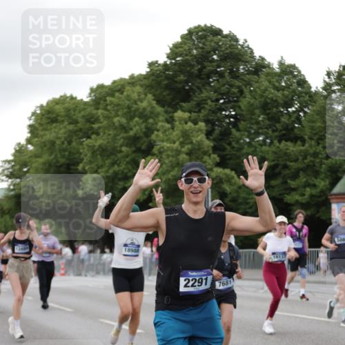 29.06.2025 - hella hamburg halbmarathon Jannik Wohlers http://msf.ph/oto/8152937 29.06.2025 10:52:41 Lombardsbrücke 2291, 2701, 2988, 3787, 4626, 5428, 6135, 6521, 7681, 9545, 10417, 10568, 10661, 11520, 11524, 11919, 13489, 13916, 13917, 14038, 14761, 14765, 14807, 14977, 14979, 16137, 16156, 16961, 18988 meine-sportfotos.de