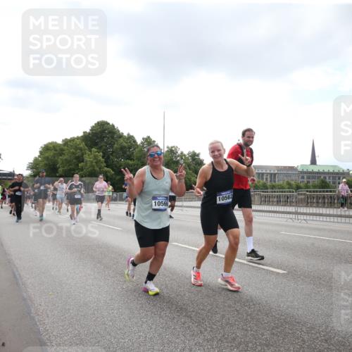 29.06.2025 - hella hamburg halbmarathon Jannik Wohlers http://msf.ph/oto/8152951 29.06.2025 10:44:43 Lombardsbrücke 1024, 1629, 1685, 1798, 2007, 2779, 3160, 3164, 3570, 3993, 4186, 4275, 4337, 4851, 5190, 6509, 6980, 7699, 7912, 8594, 8762, 8907, 10562, 10566, 10707, 11314, 11393, 12198, 12332, 12334, 12394, 12793, 12905, 13261, 13555, 13580, 14002, 14513, 14758, 14777, 15458, 15750, 15751, 15998, 16850, 17521, 18084, 18230, 18294 meine-sportfotos.de