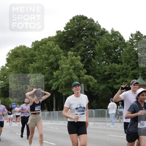 29.06.2025 - hella hamburg halbmarathon Jannik Wohlers http://msf.ph/oto/8152970 29.06.2025 10:52:42 Lombardsbrücke 2291, 2701, 2988, 3787, 4626, 5428, 6135, 6521, 7483, 7681, 10417, 10568, 10661, 11520, 11524, 13489, 13916, 13917, 14038, 14761, 14765, 14807, 14977, 14979, 16137, 16156, 16961, 18988 meine-sportfotos.de