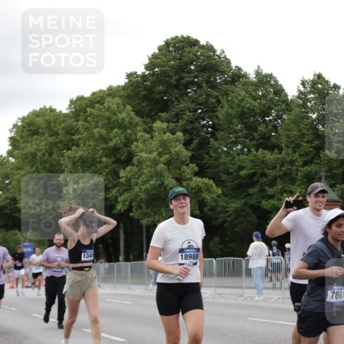 29.06.2025 - hella hamburg halbmarathon Jannik Wohlers http://msf.ph/oto/8152975 29.06.2025 10:52:42 Lombardsbrücke 2291, 2701, 2988, 3787, 4626, 5428, 6135, 6521, 7483, 7681, 10417, 10568, 10661, 11520, 11524, 13489, 13916, 13917, 14038, 14761, 14765, 14807, 14977, 14979, 16137, 16156, 16961, 18988 meine-sportfotos.de