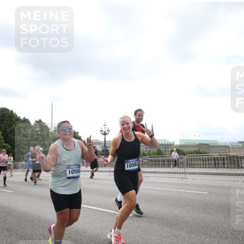 29.06.2025 - hella hamburg halbmarathon Jannik Wohlers http://msf.ph/oto/8152981 29.06.2025 10:44:43 Lombardsbrücke 1024, 1629, 1685, 1798, 2007, 2779, 3160, 3164, 3570, 3993, 4186, 4275, 4337, 4851, 5190, 6509, 6980, 7699, 7912, 8594, 8762, 8907, 10562, 10566, 10707, 11314, 11393, 12198, 12332, 12334, 12394, 12793, 12905, 13261, 13555, 13580, 14002, 14513, 14758, 14777, 15458, 15750, 15751, 15998, 16850, 17521, 18084, 18230, 18294 meine-sportfotos.de