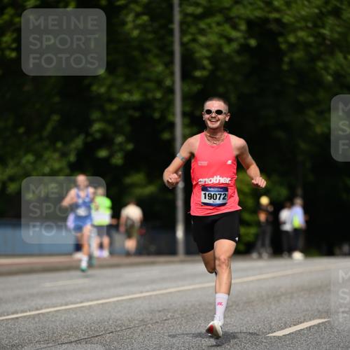 29.06.2025 - hella hamburg halbmarathon Dr. Thomas Lammeyer http://msf.ph/oto/8152994 29.06.2025 09:42:11 Kennedybrücke 4524 meine-sportfotos.de