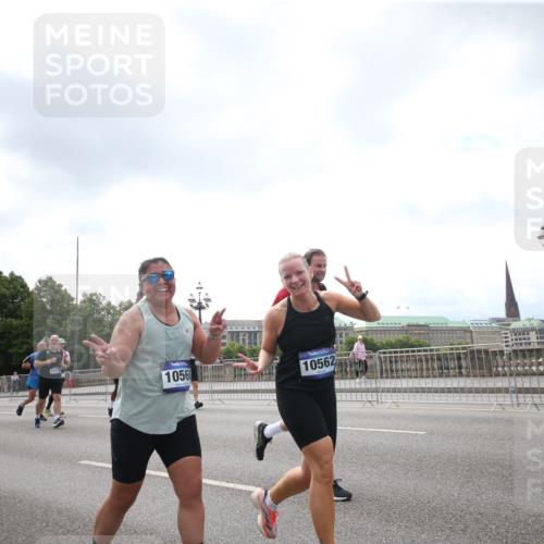 29.06.2025 - hella hamburg halbmarathon Jannik Wohlers http://msf.ph/oto/8152996 29.06.2025 10:44:44 Lombardsbrücke 1024, 1685, 1798, 2007, 2779, 3160, 3164, 3993, 4186, 4337, 4851, 5099, 5190, 6509, 6788, 6980, 7699, 7912, 8594, 8605, 8762, 8907, 10562, 10566, 10707, 11314, 11393, 12198, 12332, 12334, 12394, 12793, 12905, 13555, 13580, 14002, 14513, 14758, 14777, 15458, 15750, 15751, 15998, 16850, 17521, 18084, 18230, 18294 meine-sportfotos.de