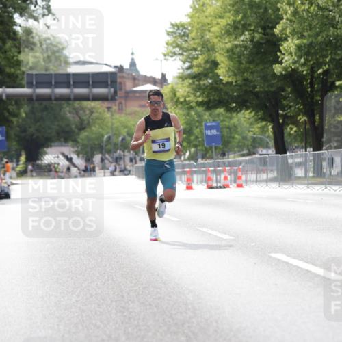 29.06.2025 - hella hamburg halbmarathon Jannik Wohlers http://msf.ph/oto/8152997 29.06.2025 09:32:12 Lombardsbrücke 14, 17, 19, 21 meine-sportfotos.de