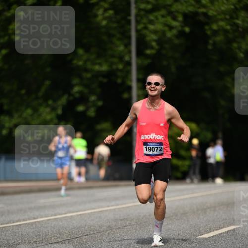 29.06.2025 - hella hamburg halbmarathon Dr. Thomas Lammeyer http://msf.ph/oto/8153008 29.06.2025 09:42:11 Kennedybrücke 4524 meine-sportfotos.de