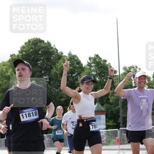 29.06.2025 - hella hamburg halbmarathon Jannik Wohlers http://msf.ph/oto/8153026 29.06.2025 10:15:33 Lombardsbrücke 1156, 1308, 1651, 2071, 2076, 2165, 2436, 3167, 4828, 5423, 7897, 7941, 7942, 8169, 8554, 8746, 8885, 9675, 9784, 10608, 11113, 11303, 11478, 11774, 11783, 11818, 12427, 12469, 12628, 13179, 13951, 14423, 14543, 14559, 15570, 15571, 15710, 15889, 15988, 16020, 16348, 16606, 16923, 17692, 18641, 18957, 19030 meine-sportfotos.de