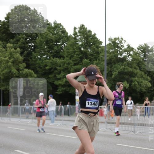 29.06.2025 - hella hamburg halbmarathon Jannik Wohlers http://msf.ph/oto/8153049 29.06.2025 10:52:44 Lombardsbrücke 2291, 2988, 3787, 4626, 5428, 6135, 6521, 7483, 7681, 8414, 10417, 10568, 10661, 11520, 11524, 12193, 12700, 13489, 13916, 13917, 14038, 14761, 14765, 14807, 14977, 14979, 16137, 16156, 16961, 17012, 17577, 18988 meine-sportfotos.de