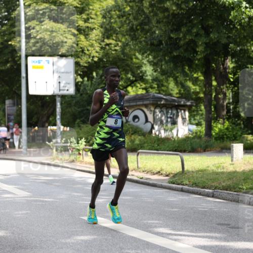 29.06.2025 - hella hamburg halbmarathon Yannick Fuchs http://msf.ph/oto/8153050 29.06.2025 10:00:43 20KM 8, 20, 58, 59 meine-sportfotos.de