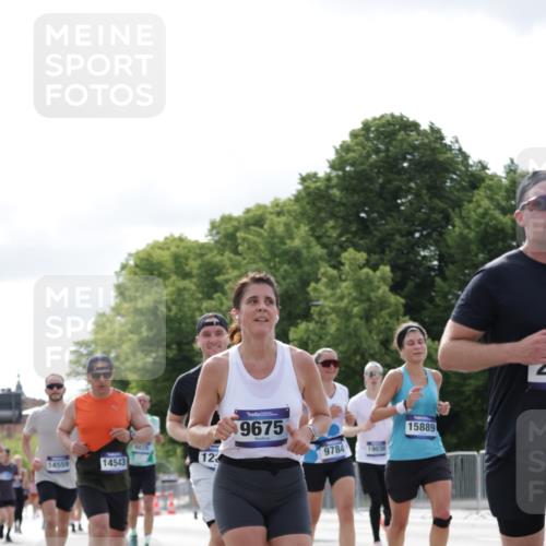 29.06.2025 - hella hamburg halbmarathon Jannik Wohlers http://msf.ph/oto/8153056 29.06.2025 10:15:34 Lombardsbrücke 1156, 1308, 1651, 2071, 2076, 2165, 2436, 3167, 4828, 5046, 5423, 7897, 7941, 7942, 8169, 8554, 8746, 8885, 9675, 9784, 10608, 11113, 11303, 11478, 11774, 11783, 11818, 12427, 12469, 12628, 14423, 14543, 14559, 15571, 15710, 15889, 15988, 16020, 16348, 16606, 16923, 17692, 18641, 18957, 19030 meine-sportfotos.de