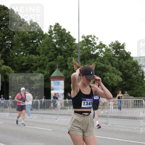 29.06.2025 - hella hamburg halbmarathon Jannik Wohlers http://msf.ph/oto/8153062 29.06.2025 10:52:44 Lombardsbrücke 2291, 2988, 3787, 4626, 5428, 6135, 6521, 7483, 7681, 8414, 10417, 10568, 10661, 11520, 11524, 12193, 12700, 13489, 13916, 13917, 14038, 14761, 14765, 14807, 14977, 14979, 16137, 16156, 16961, 17012, 17577, 18988 meine-sportfotos.de