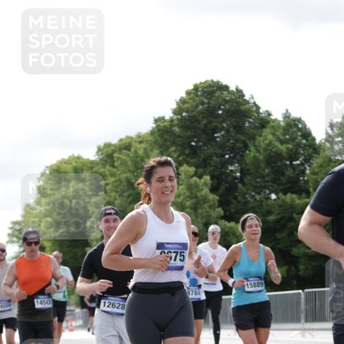 29.06.2025 - hella hamburg halbmarathon Jannik Wohlers http://msf.ph/oto/8153074 29.06.2025 10:15:35 Lombardsbrücke 1156, 1308, 1651, 2071, 2076, 2165, 2436, 3167, 4828, 5046, 5423, 7897, 7941, 7942, 8169, 8274, 8554, 8746, 8885, 9675, 9784, 9802, 10107, 10608, 11113, 11303, 11478, 11774, 11783, 11818, 12427, 12469, 12628, 14543, 14559, 15571, 15889, 16020, 16348, 16606, 17692, 18641, 19030 meine-sportfotos.de