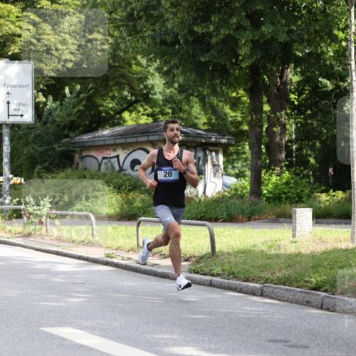 29.06.2025 - hella hamburg halbmarathon Yannick Fuchs http://msf.ph/oto/8153094 29.06.2025 10:00:47 20KM 20, 58 meine-sportfotos.de