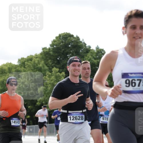 29.06.2025 - hella hamburg halbmarathon Jannik Wohlers http://msf.ph/oto/8153108 29.06.2025 10:15:36 Lombardsbrücke 1156, 1308, 1651, 2071, 2076, 2165, 2436, 2803, 3167, 4828, 5046, 5423, 7897, 7941, 7942, 8169, 8274, 8554, 8746, 8885, 9675, 9784, 9802, 10107, 10608, 10844, 11113, 11303, 11478, 11774, 11783, 11818, 12427, 12469, 12628, 14543, 14559, 15571, 15724, 15889, 16020, 16348, 16606, 17692, 18641, 19030 meine-sportfotos.de