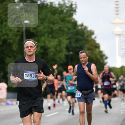 29.06.2025 - hella hamburg halbmarathon Dr. Thomas Lammeyer http://msf.ph/oto/8153125 29.06.2025 10:07:32 Kennedybrücke 1114, 1135, 1138, 1482, 1702, 1885, 2594, 2759, 2782, 2810, 3001, 3572, 3630, 4066, 4307, 4511, 4587, 4613, 6217, 6391, 7006, 7210, 7211, 7290, 7306, 7935, 8614, 9439, 9453, 9554, 10824 meine-sportfotos.de