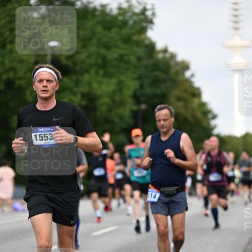 29.06.2025 - hella hamburg halbmarathon Dr. Thomas Lammeyer http://msf.ph/oto/8153131 29.06.2025 10:07:33 Kennedybrücke 1114, 1135, 1138, 1482, 1702, 1885, 2594, 2759, 2782, 3001, 3572, 3630, 4066, 4307, 4511, 4587, 4613, 5464, 6217, 6391, 7006, 7210, 7211, 7290, 7306, 7935, 8614, 9439, 9453, 9554, 10824 meine-sportfotos.de