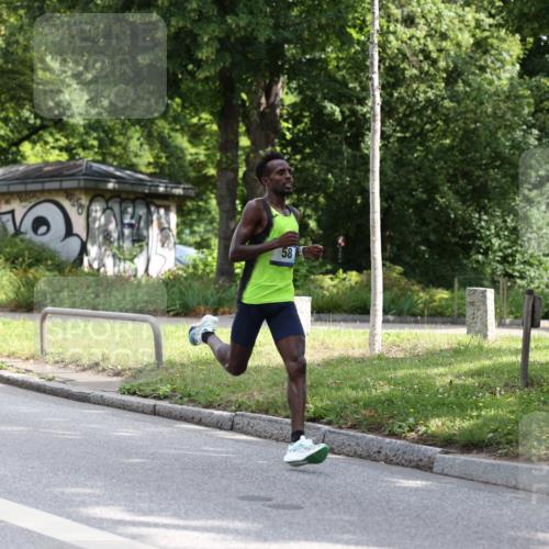 29.06.2025 - hella hamburg halbmarathon Yannick Fuchs http://msf.ph/oto/8153132 29.06.2025 10:00:57 20KM 58 meine-sportfotos.de