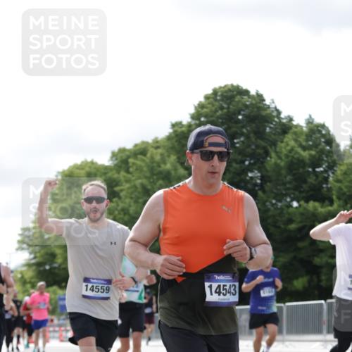 29.06.2025 - hella hamburg halbmarathon Jannik Wohlers http://msf.ph/oto/8153139 29.06.2025 10:15:36 Lombardsbrücke 1156, 1308, 1651, 2071, 2076, 2165, 2436, 2803, 3167, 4828, 5046, 5423, 7897, 7941, 7942, 8169, 8274, 8554, 8746, 8885, 9675, 9784, 9802, 10107, 10608, 10844, 11113, 11303, 11478, 11774, 11783, 11818, 12427, 12469, 12628, 14543, 14559, 15571, 15724, 15889, 16020, 16348, 16606, 17692, 18641, 19030 meine-sportfotos.de