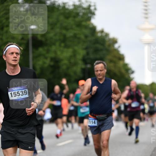 29.06.2025 - hella hamburg halbmarathon Dr. Thomas Lammeyer http://msf.ph/oto/8153143 29.06.2025 10:07:33 Kennedybrücke 1114, 1135, 1138, 1482, 1702, 1885, 2594, 2759, 2782, 3001, 3572, 3630, 4066, 4307, 4511, 4587, 4613, 5464, 6217, 6391, 7006, 7210, 7211, 7290, 7306, 7935, 8614, 9439, 9453, 9554, 10824 meine-sportfotos.de