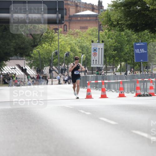 29.06.2025 - hella hamburg halbmarathon Jannik Wohlers http://msf.ph/oto/8153153 29.06.2025 09:32:50 Lombardsbrücke  meine-sportfotos.de