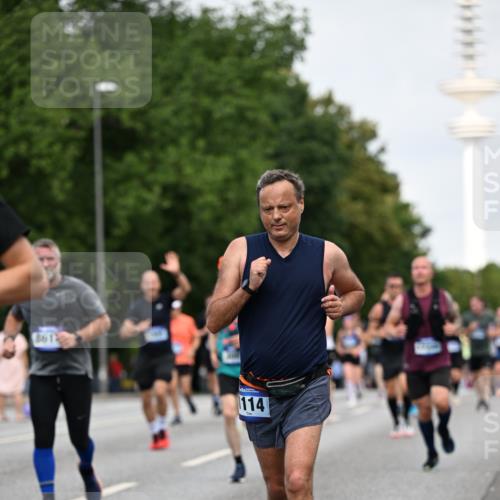 29.06.2025 - hella hamburg halbmarathon Dr. Thomas Lammeyer http://msf.ph/oto/8153160 29.06.2025 10:07:33 Kennedybrücke 1114, 1135, 1138, 1482, 1702, 1885, 2594, 2759, 2782, 3001, 3572, 3630, 4066, 4307, 4511, 4587, 4613, 5464, 6217, 6391, 7006, 7210, 7211, 7290, 7306, 7935, 8614, 9439, 9453, 9554, 10824 meine-sportfotos.de