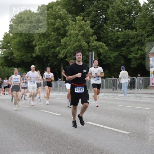 29.06.2025 - hella hamburg halbmarathon Jannik Wohlers http://msf.ph/oto/8153162 29.06.2025 10:52:49 Lombardsbrücke 2291, 2409, 4195, 4626, 5428, 6521, 7483, 7681, 8212, 8414, 9764, 10043, 10490, 10661, 11520, 11524, 12193, 12219, 12700, 13011, 13326, 13489, 13916, 13917, 14038, 14419, 14761, 16137, 17012, 17577, 17600, 18311, 18988 meine-sportfotos.de