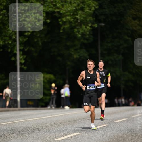 29.06.2025 - hella hamburg halbmarathon Dr. Thomas Lammeyer http://msf.ph/oto/8153192 29.06.2025 09:42:14 Kennedybrücke 4524 meine-sportfotos.de