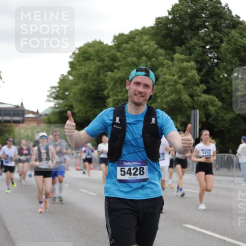 29.06.2025 - hella hamburg halbmarathon Jannik Wohlers http://msf.ph/oto/8153203 29.06.2025 10:52:51 Lombardsbrücke 1900, 1906, 2065, 2291, 2409, 4195, 4626, 5428, 6521, 7483, 7681, 8212, 8414, 8515, 8906, 9764, 10043, 10175, 10490, 10661, 12193, 12219, 12700, 13011, 13326, 13489, 13916, 13917, 14038, 14419, 14761, 16137, 17012, 17577, 17600, 18311, 18988 meine-sportfotos.de