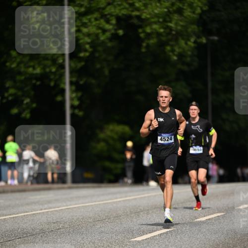 29.06.2025 - hella hamburg halbmarathon Dr. Thomas Lammeyer http://msf.ph/oto/8153211 29.06.2025 09:42:14 Kennedybrücke 4524 meine-sportfotos.de
