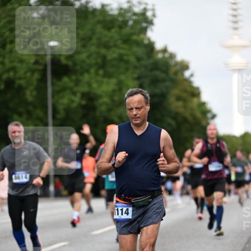 29.06.2025 - hella hamburg halbmarathon Dr. Thomas Lammeyer http://msf.ph/oto/8153216 29.06.2025 10:07:34 Kennedybrücke 1114, 1135, 1138, 1482, 1702, 1885, 2594, 2759, 2782, 3001, 3572, 4307, 4511, 4587, 4613, 5396, 5464, 6217, 6391, 7006, 7210, 7211, 7277, 7278, 7279, 7290, 7306, 7935, 8614, 9439, 9453, 9554, 10824 meine-sportfotos.de