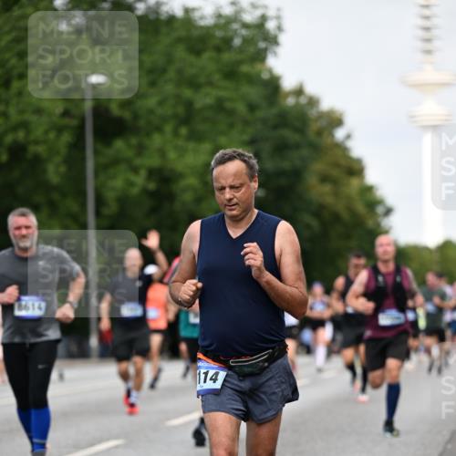 29.06.2025 - hella hamburg halbmarathon Dr. Thomas Lammeyer http://msf.ph/oto/8153220 29.06.2025 10:07:34 Kennedybrücke 1114, 1135, 1138, 1482, 1702, 1885, 2594, 2759, 2782, 3001, 3572, 4307, 4511, 4587, 4613, 5396, 5464, 6217, 6391, 7006, 7210, 7211, 7277, 7278, 7279, 7290, 7306, 7935, 8614, 9439, 9453, 9554, 10824 meine-sportfotos.de