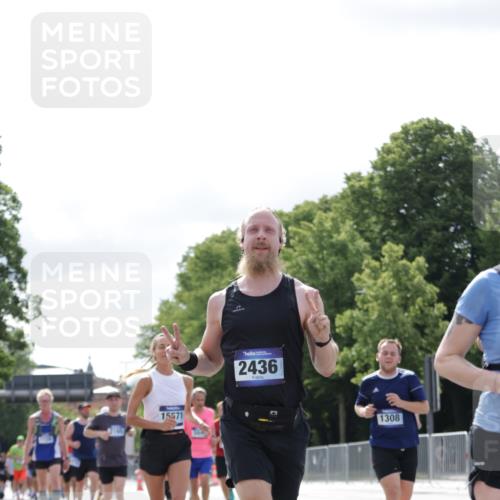 29.06.2025 - hella hamburg halbmarathon Jannik Wohlers http://msf.ph/oto/8153242 29.06.2025 10:15:38 Lombardsbrücke 1156, 1308, 1651, 2071, 2076, 2165, 2436, 2803, 3167, 4828, 5046, 5423, 7897, 8169, 8274, 8554, 8746, 8885, 9601, 9675, 9784, 9802, 10107, 10292, 10844, 10990, 11113, 11303, 11478, 11774, 11783, 11818, 12427, 12628, 14543, 14559, 15571, 15724, 15889, 16020, 16348, 16606, 17692, 18641, 19030 meine-sportfotos.de