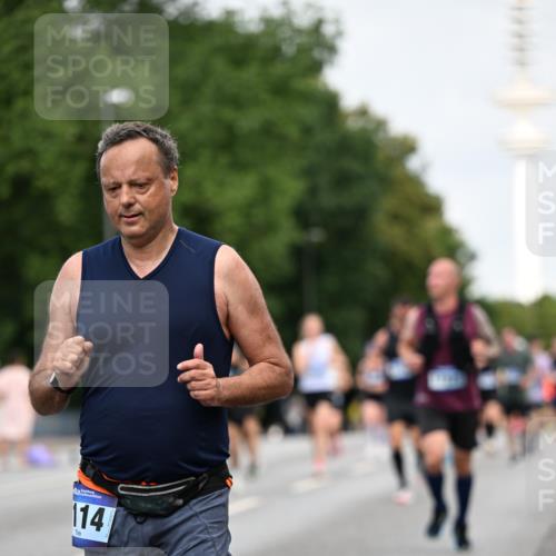 29.06.2025 - hella hamburg halbmarathon Dr. Thomas Lammeyer http://msf.ph/oto/8153244 29.06.2025 10:07:35 Kennedybrücke 1114, 1135, 1138, 1482, 1885, 2594, 2759, 2782, 3001, 3572, 4307, 4511, 4587, 5384, 5396, 5464, 6217, 6391, 7006, 7210, 7211, 7277, 7278, 7279, 7290, 7306, 7935, 8614, 9439, 9453, 9554, 10824 meine-sportfotos.de